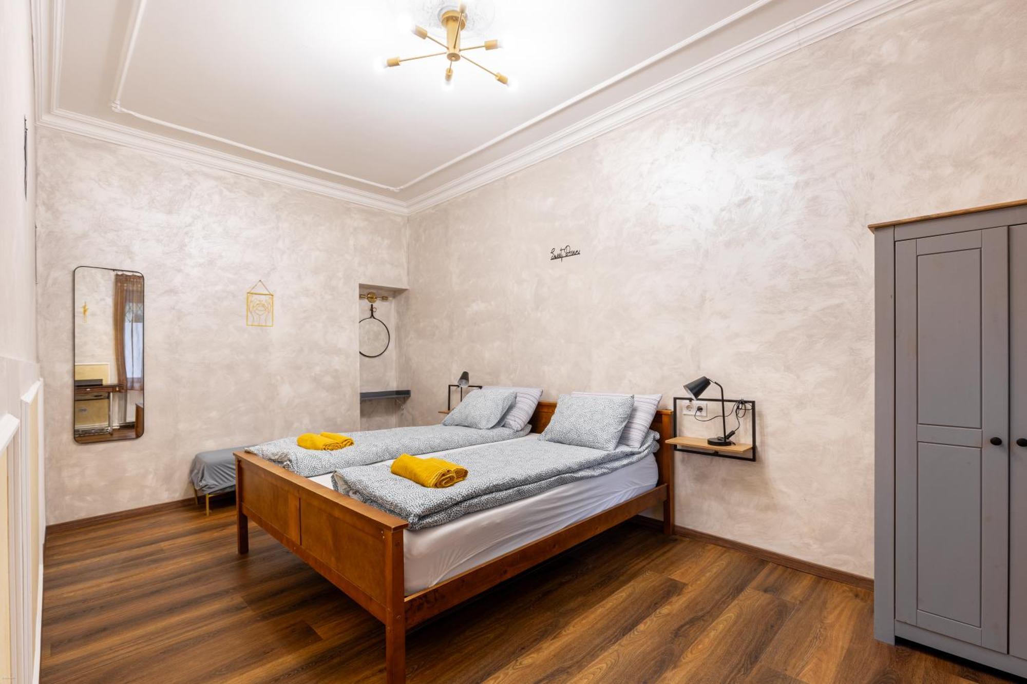 Mari&Emi Flat In Corvin Apartment Budapest Ngoại thất bức ảnh